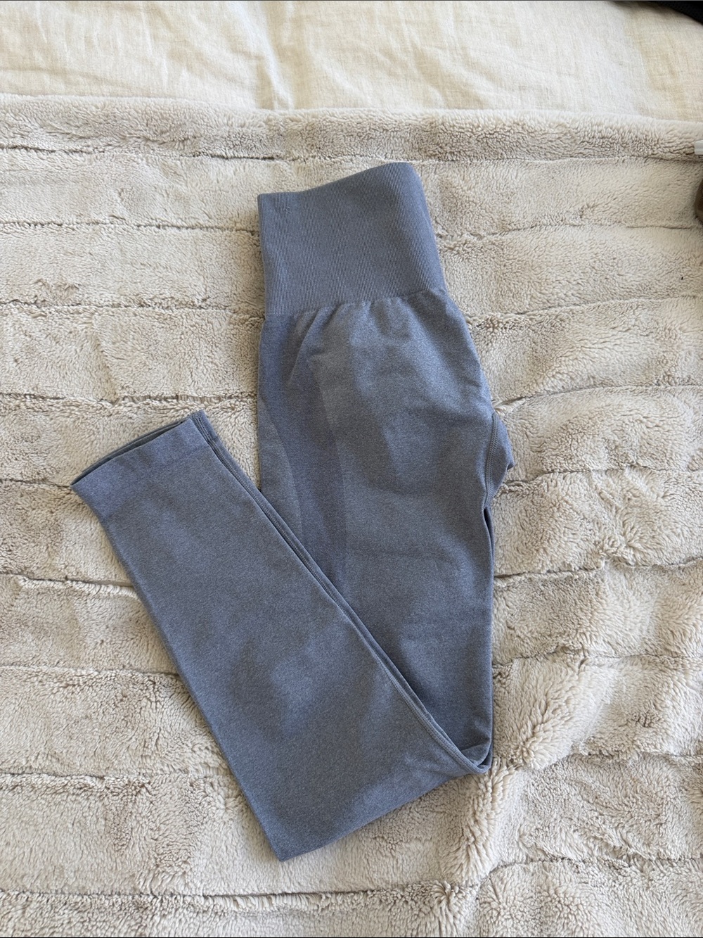 NVGTN Contour Seamless Leggings – Gray - Picture 2 of 3